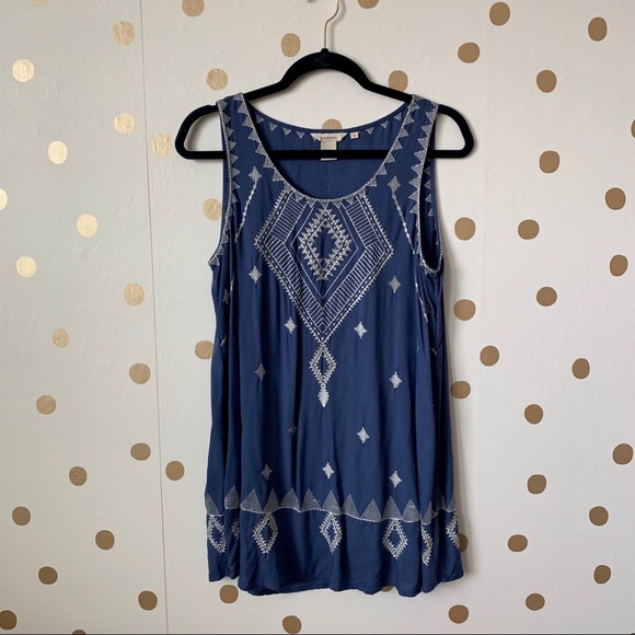 Sundance Tops - Sundance embroidered tank top
